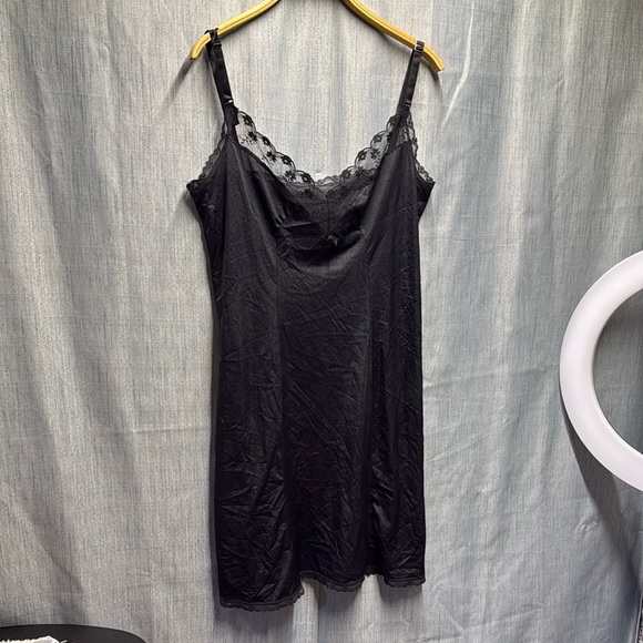 Vintage Other - Vintage Elegant Black Lace Trim Slip Dress size large